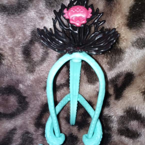 MH Lagoona Blue Shower Vanity and Chair Play Set - Picture 3 of 4